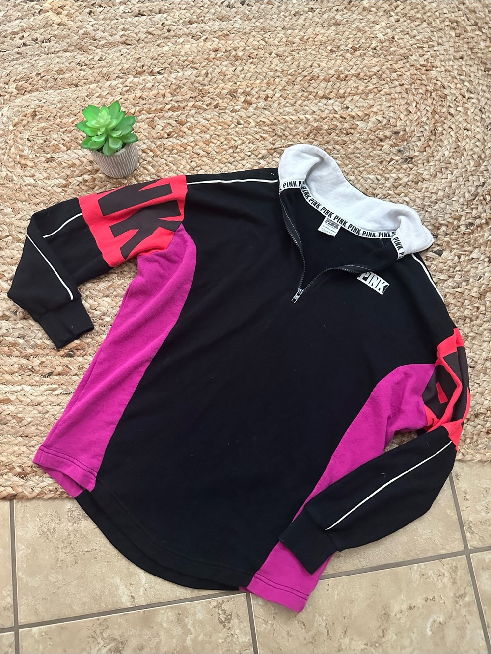 VS PINK QUARTER ZIP